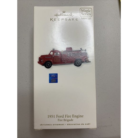 2010 Hallmark Keepsake Ornament 1951 Ford Fire Engine Brigade #8 Magic Light Ser - Picture 1 of 4
